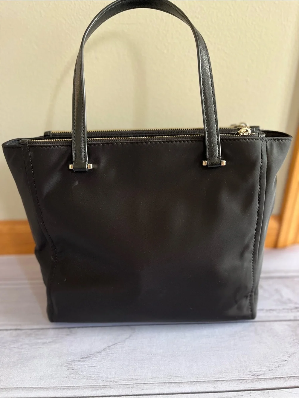 Kate Spade New York black Dawn classic durable nylon shoulder handbag purse.